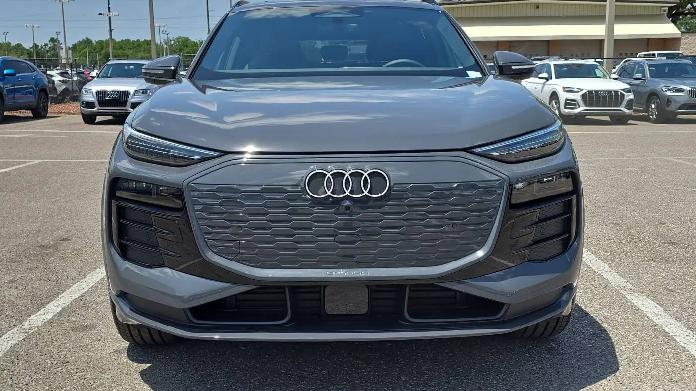 2025 Audi Q6 e-tron WA124BGF6SA041582