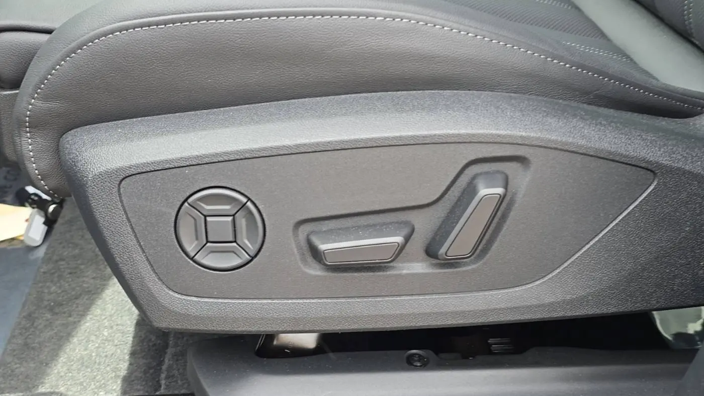 2025 Audi Q6 e-tron WA124BGF6SA026368