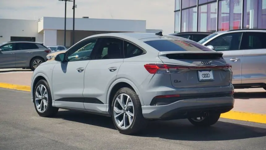 2025 Audi Q4 e-tron WA13UBFZ9SP044229