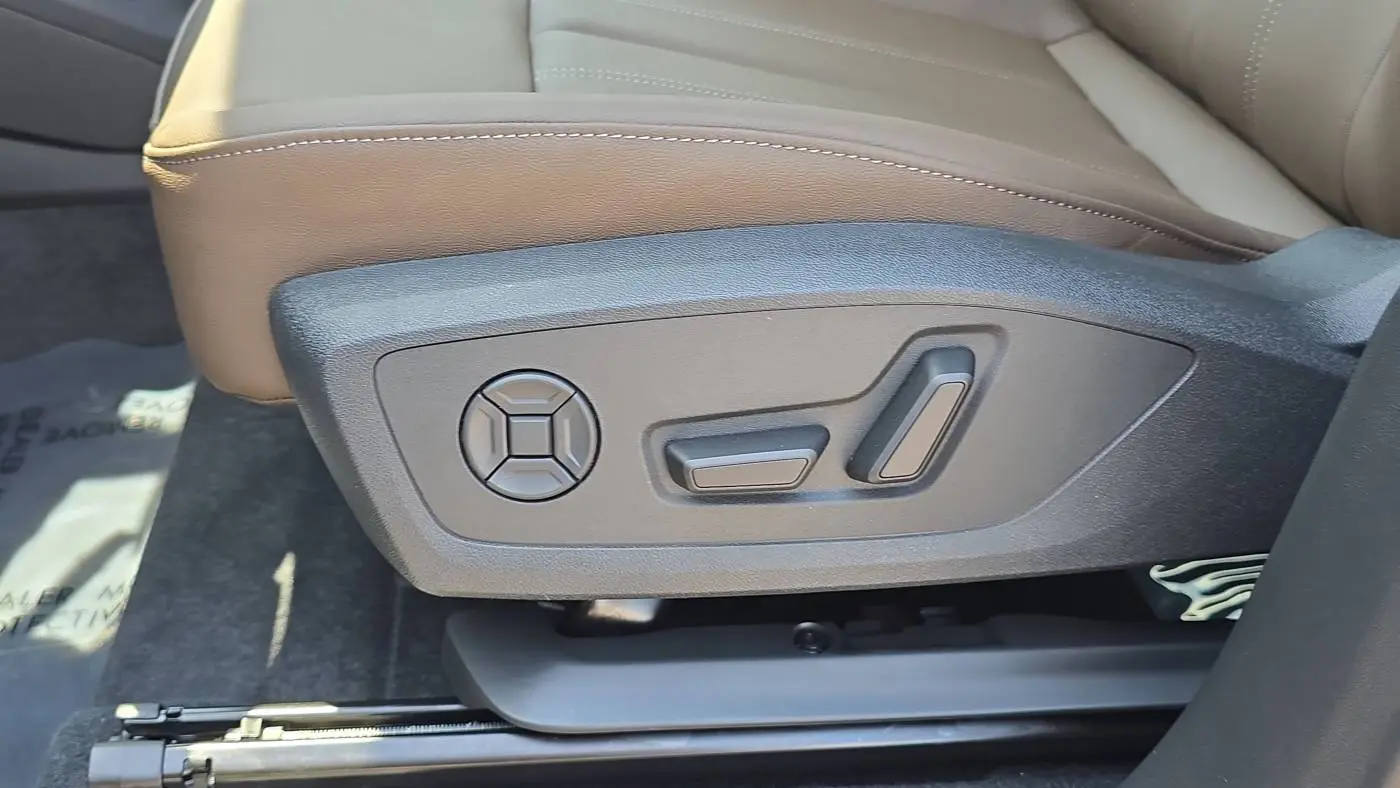 2025 Audi Q6 e-tron WA124BGF6SA041582
