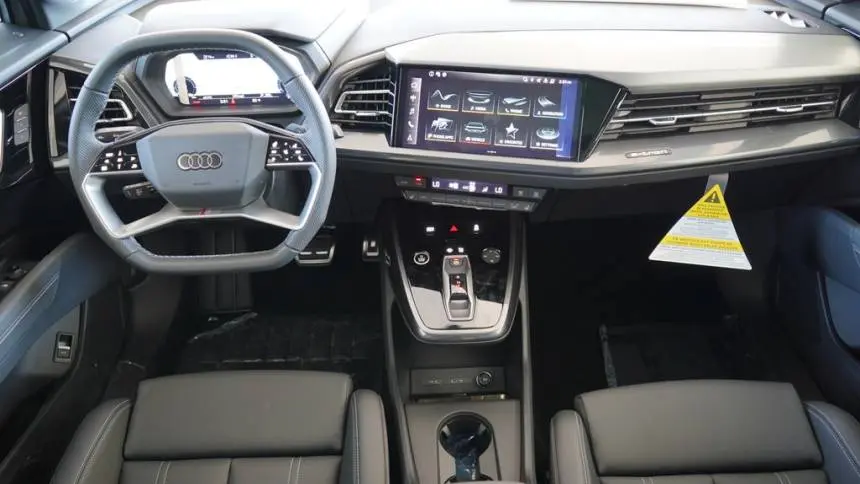 2025 Audi Q4 e-tron WA13UBFZ9SP044229