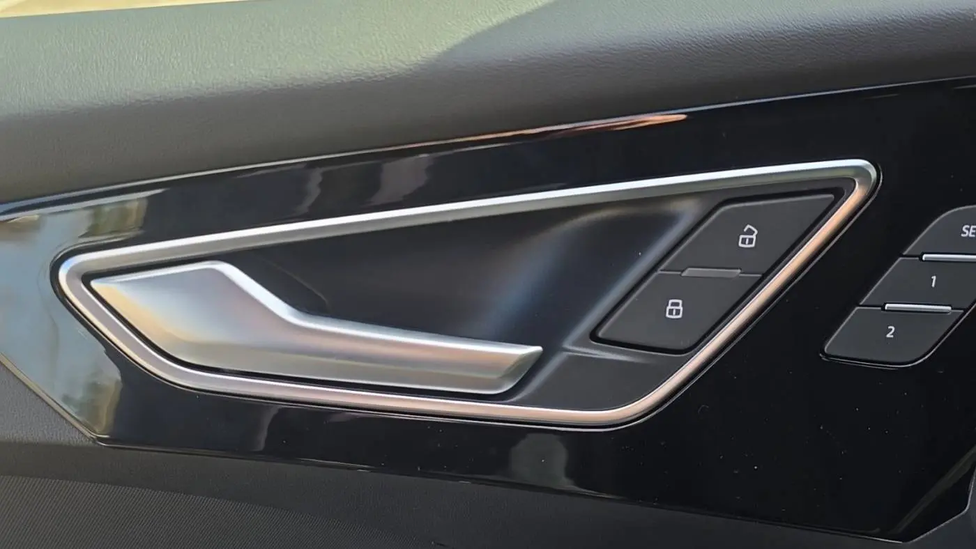 2025 Audi Q4 e-tron WA13UBFZ2SP036246