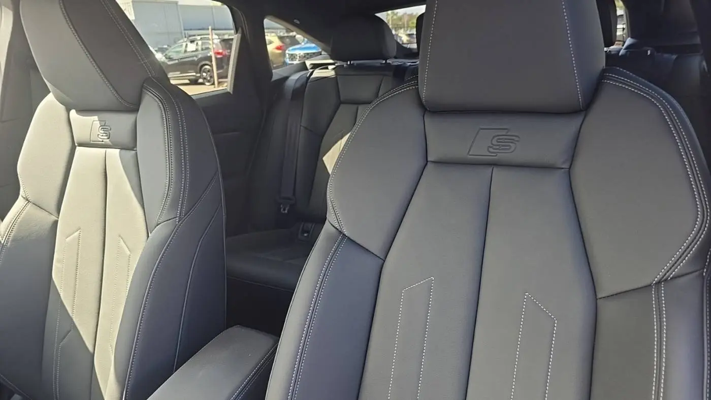 2025 Audi Q4 e-tron WA13UBFZ2SP036246