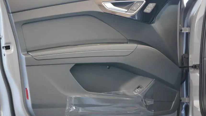 2025 Audi Q4 e-tron WA13UBFZ9SP044229