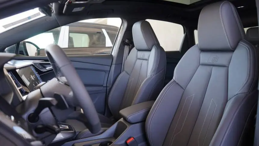 2025 Audi Q4 e-tron WA13UBFZ9SP044229