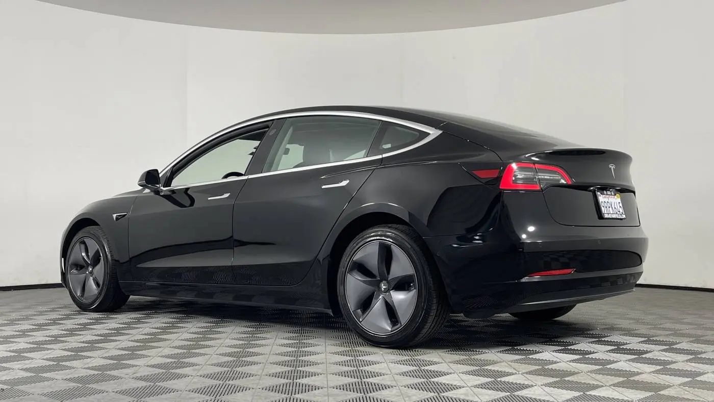 2019 Tesla Model 3 5YJ3E1EAXKF321490
