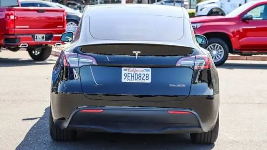 2023 Tesla Model Y 7SAYGDEFXPF619433