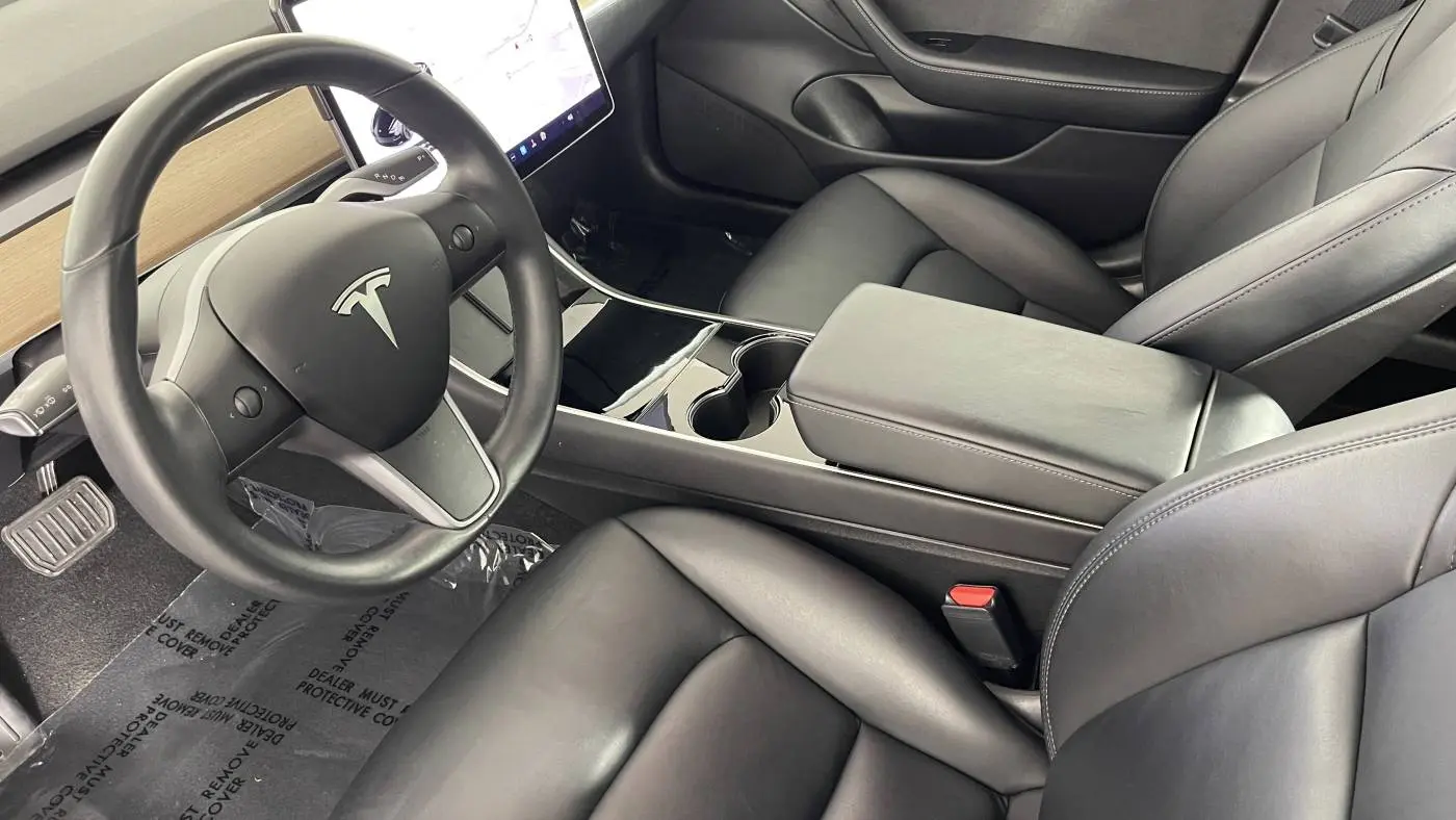 2019 Tesla Model 3 5YJ3E1EAXKF321490