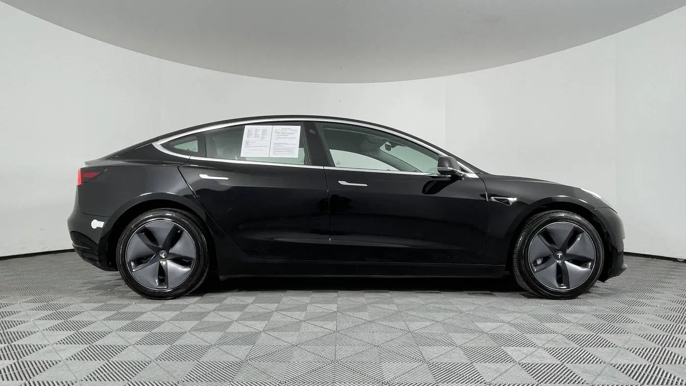 2019 Tesla Model 3 5YJ3E1EAXKF321490