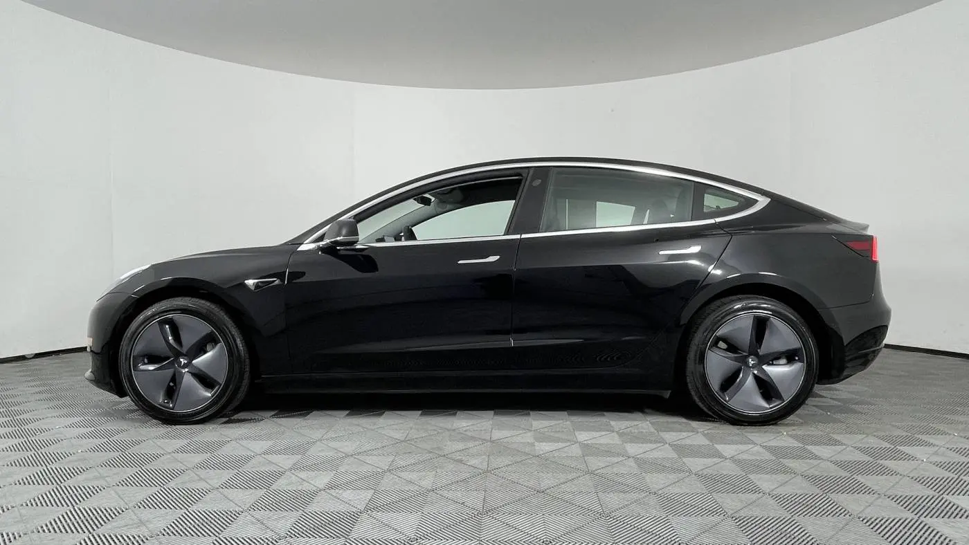 2019 Tesla Model 3 5YJ3E1EAXKF321490