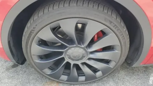 2023 Tesla Model Y 7SAYGDEF5PF750298