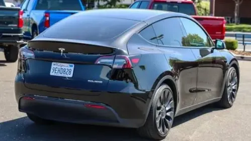 2023 Tesla Model Y 7SAYGDEFXPF619433