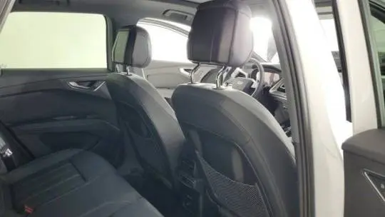 2025 Audi Q4 e-tron WA1A5BFZ1SP038431