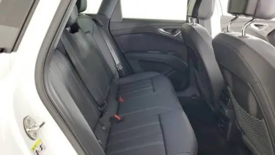 2025 Audi Q4 e-tron WA1A5BFZ1SP038431