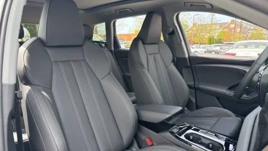 2025 Audi Q6 e-tron WA124BGF4SA005924