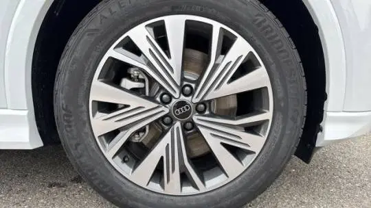 2025 Audi Q4 e-tron WA1A5BFZ5SP016710