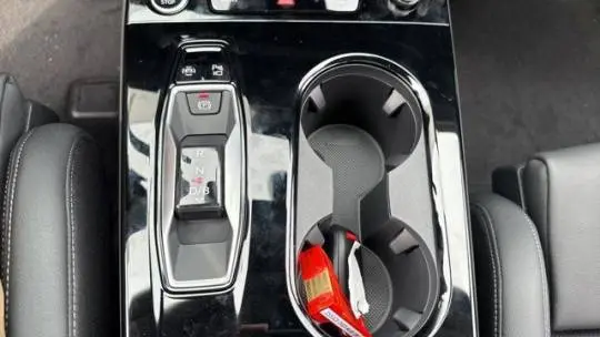 2025 Audi Q6 e-tron WA134BGF0SA038441