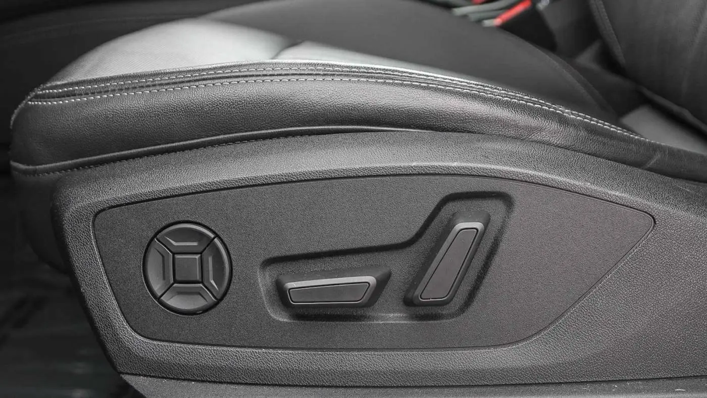 2019 Audi e-tron WA1LAAGEXKB016970
