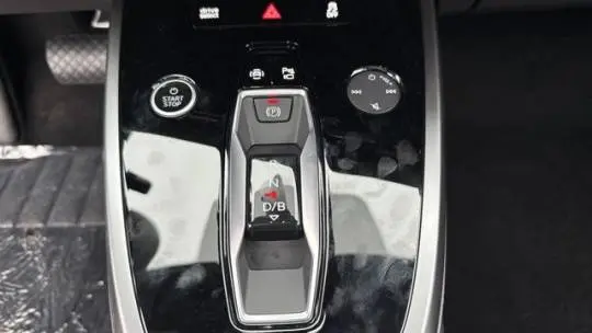 2025 Audi Q4 e-tron WA1A5BFZ5SP016710