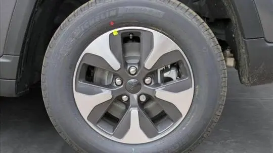 2025 Jeep Grand Cherokee 1C4RJYB65S8678414