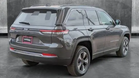2025 Jeep Grand Cherokee 1C4RJYB65S8678414