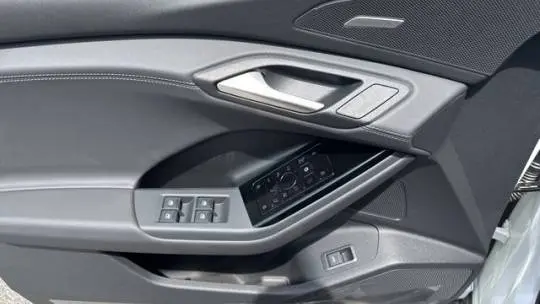 2025 Audi Q6 e-tron WA124BGF4SA005924