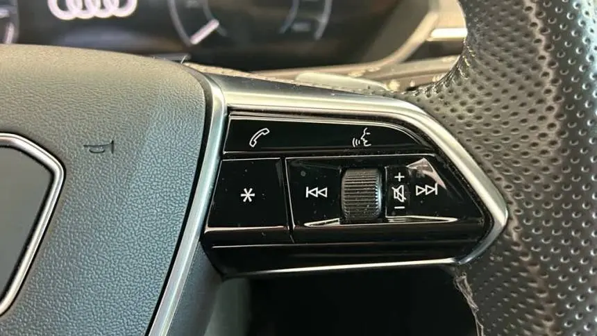 2022 Audi e-tron S WA1ACBGE5NB025068
