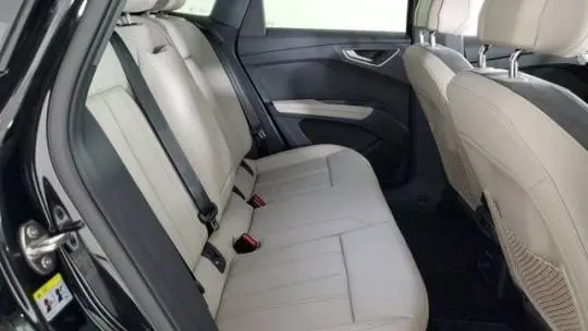 2025 Audi Q4 e-tron WA12UBFZ0SP023880