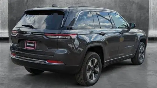 2025 Jeep Grand Cherokee 1C4RJYB66S8678521