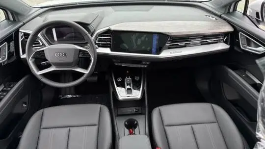 2025 Audi Q4 e-tron WA1A5BFZ5SP016710