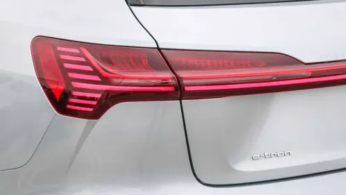 2019 Audi e-tron WA1LAAGEXKB016970