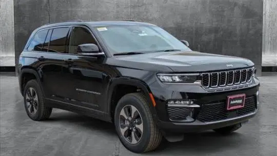 2025 Jeep Grand Cherokee 1C4RJYB6XS8678411