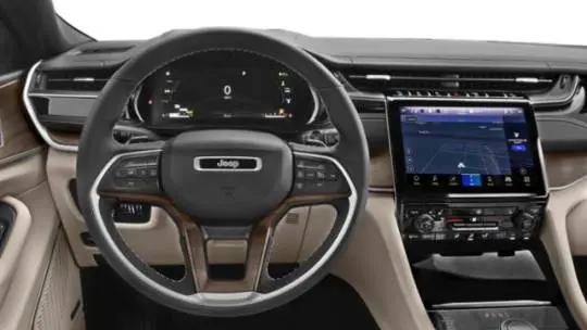 2025 Jeep Grand Cherokee 1C4RJYC60S8685155