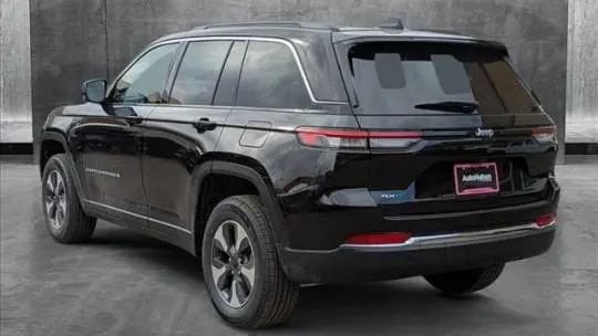 2025 Jeep Grand Cherokee 1C4RJYB6XS8678411