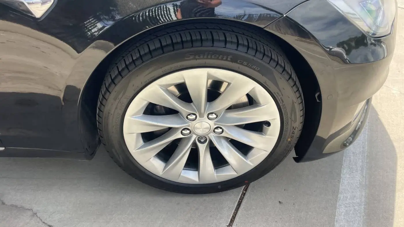 2017 Tesla Model S 5YJSA1E18HF205236