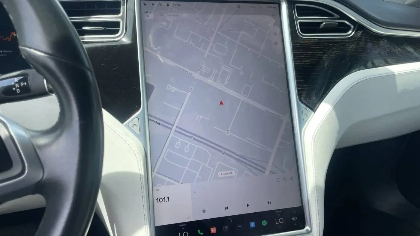 2017 Tesla Model S 5YJSA1E18HF205236