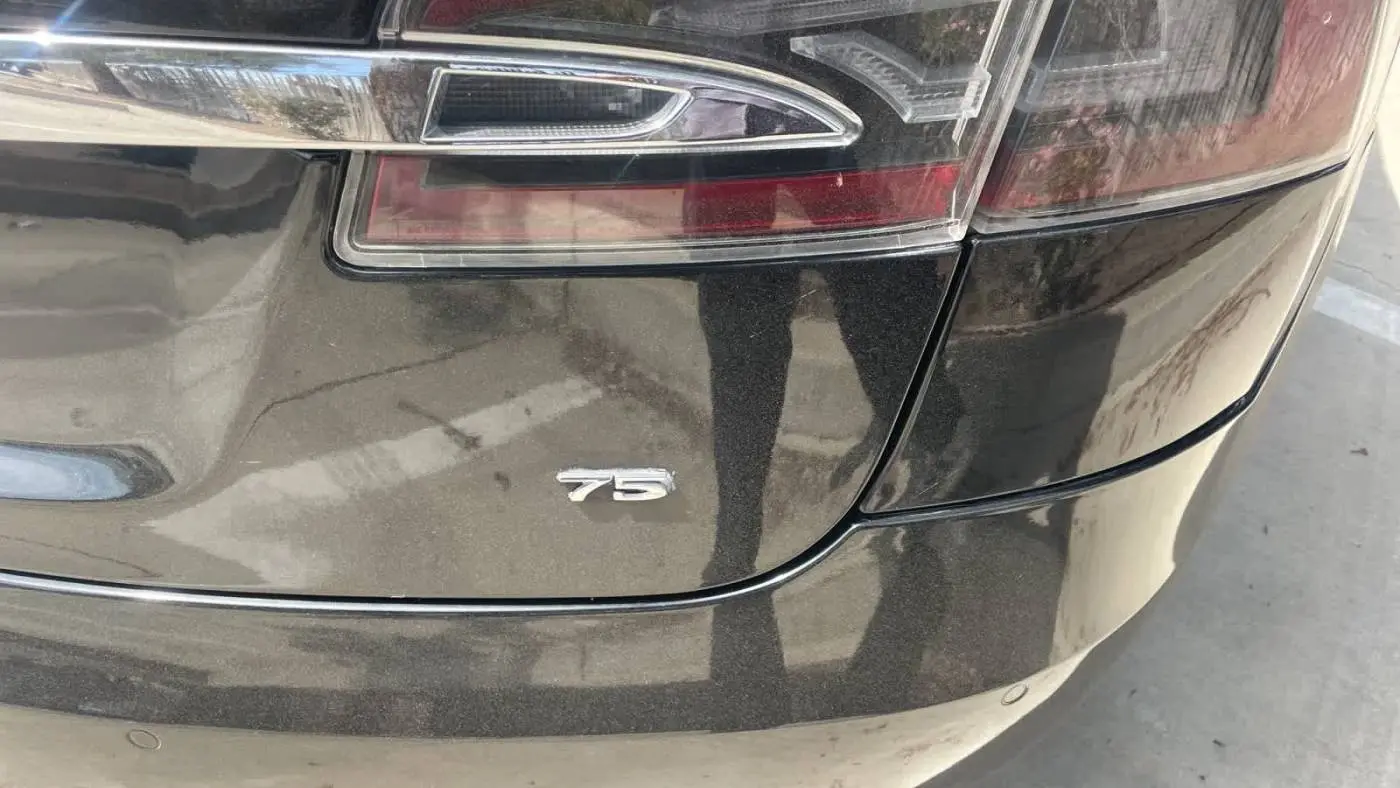 2017 Tesla Model S 5YJSA1E18HF205236