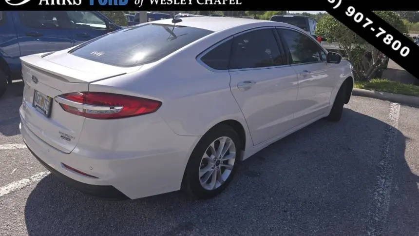 2020 Ford Fusion Energi 3FA6P0SU9LR104681