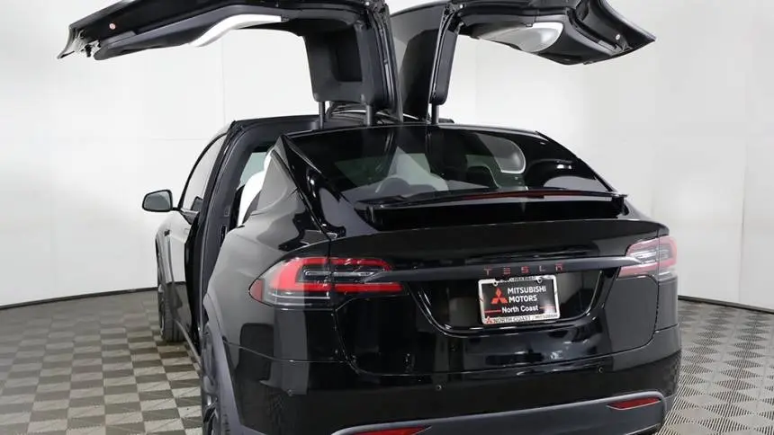 2021 Tesla Model X 5YJXCDE48MF324992