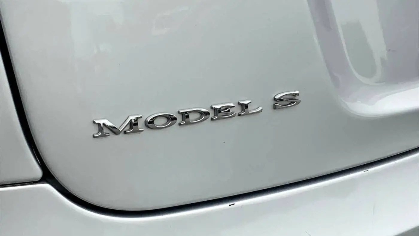 2017 Tesla Model S 5YJSA1E16HF198173