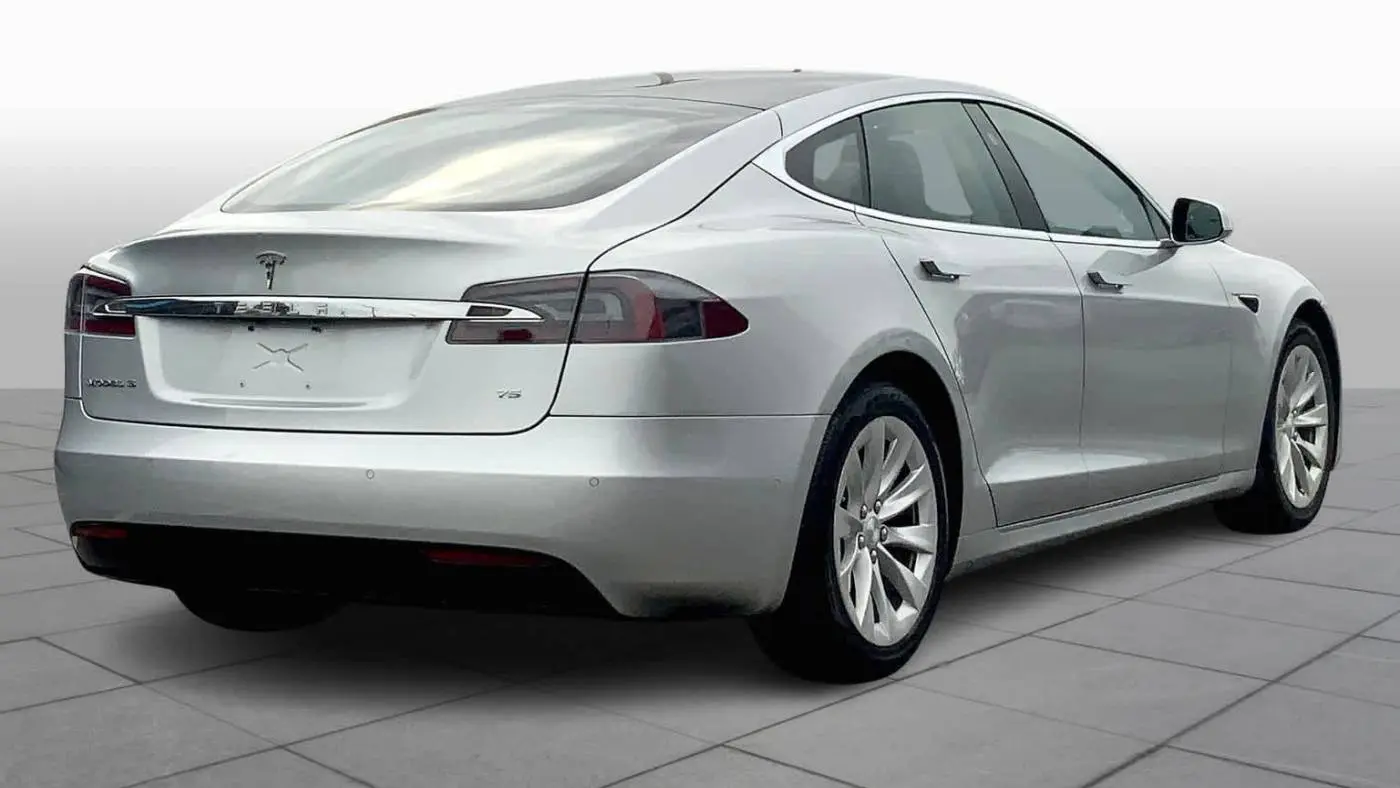 2017 Tesla Model S 5YJSA1E16HF198173