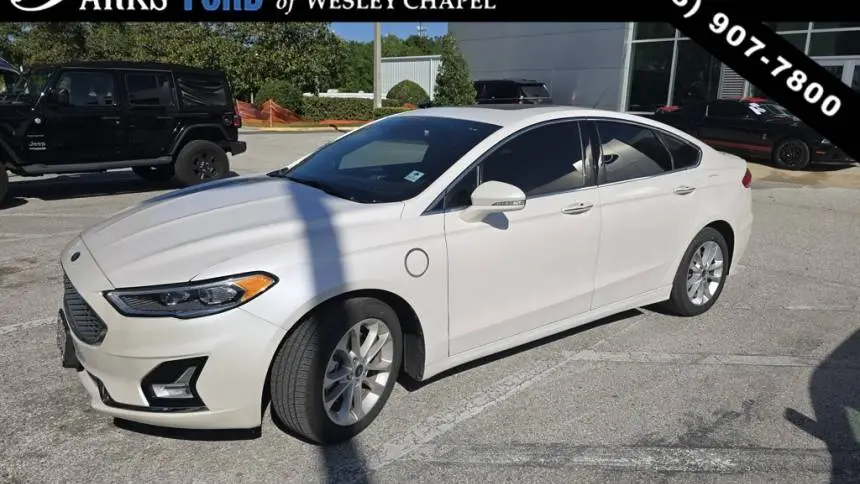 2020 Ford Fusion Energi 3FA6P0SU9LR104681