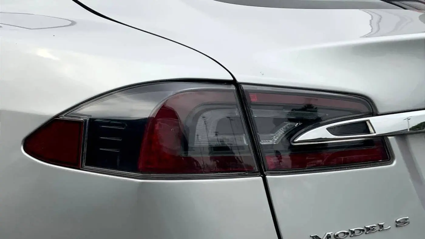 2017 Tesla Model S 5YJSA1E16HF198173