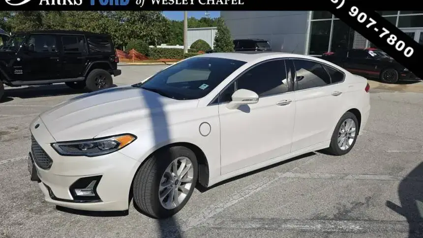2020 Ford Fusion Energi 3FA6P0SU9LR104681