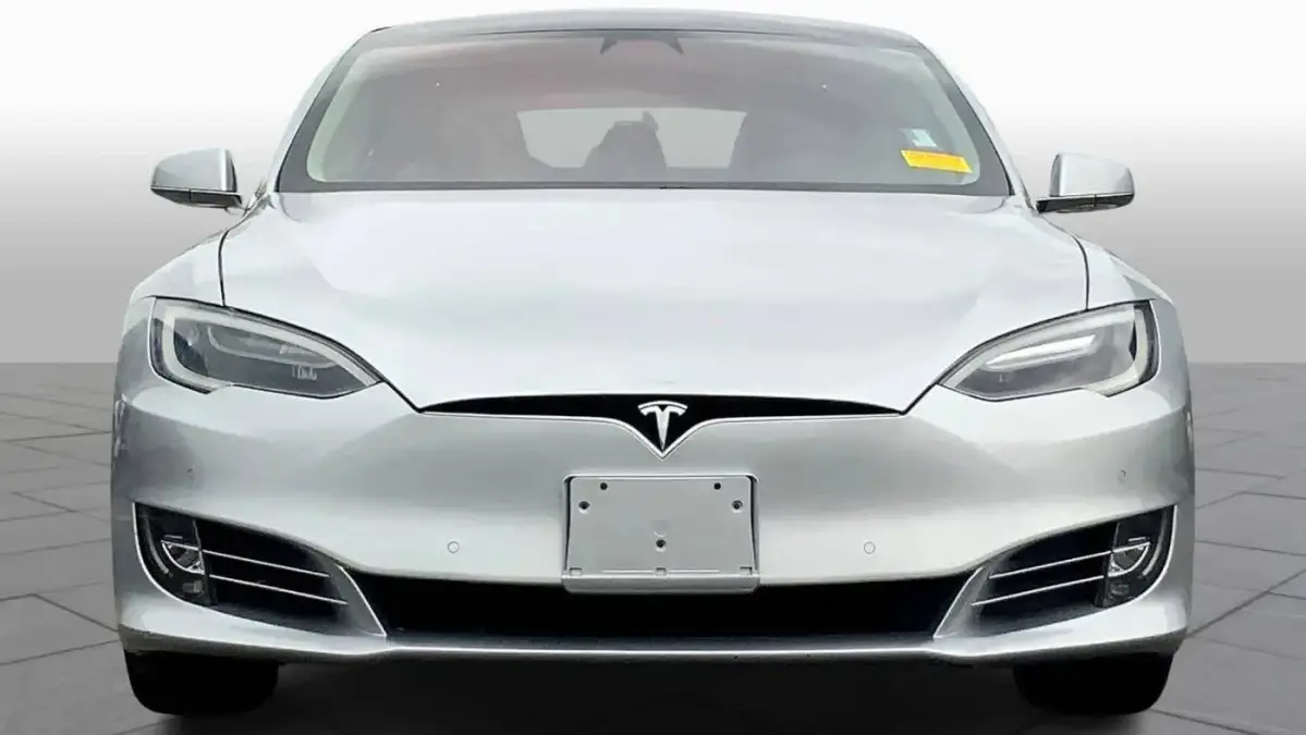 2017 Tesla Model S - Images - 3