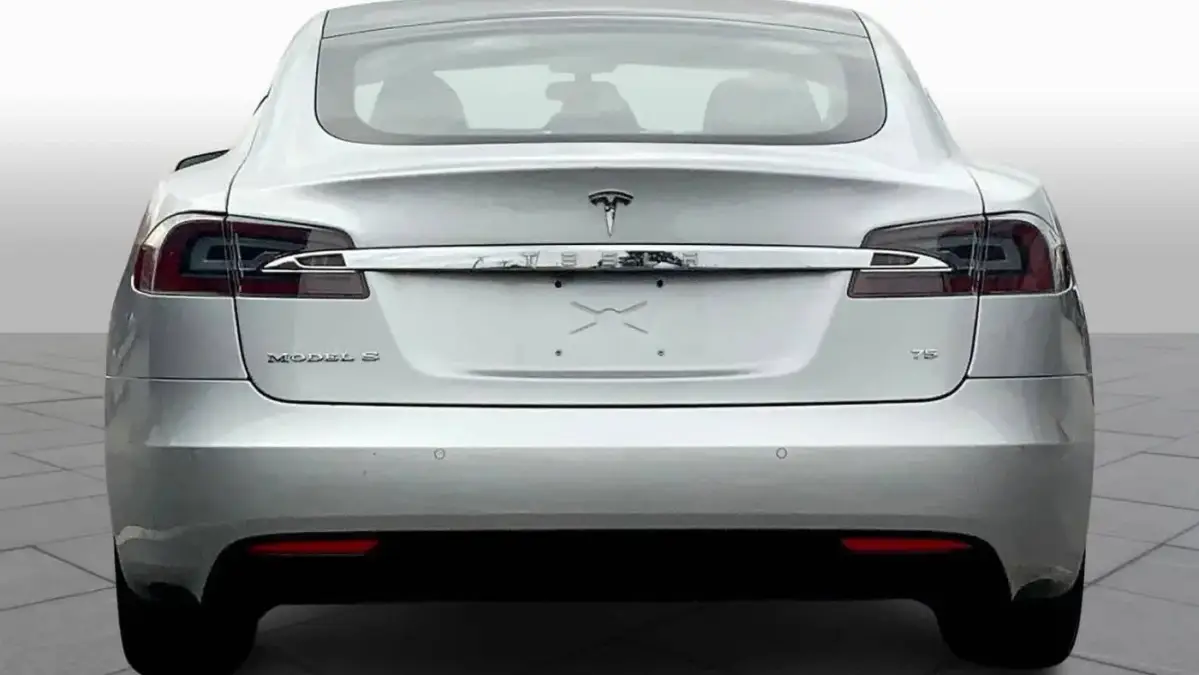 2017 Tesla Model S - Images - 4