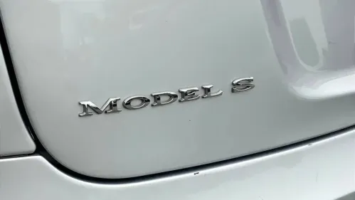 2017 Tesla Model S - Images - 9