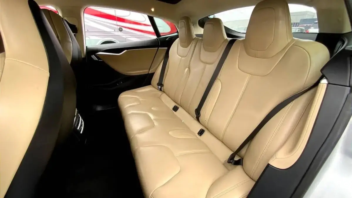 2017 Tesla Model S - Images - 18