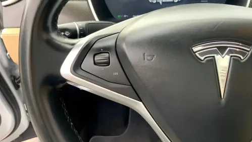 2017 Tesla Model S - Images - 20