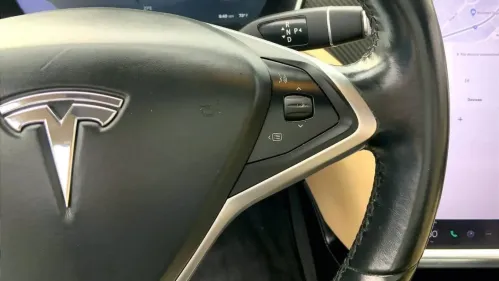 2017 Tesla Model S - Images - 21